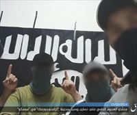 El Estado Islámico difunde un vídeo de su masacre en Moscú donde degüellan a un herido