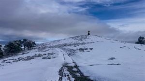 Elurrak Bizkaiko mendiak zuritu ditu