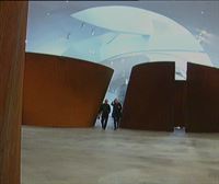 Richard Serra eskultorea hil da