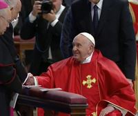 El papa Francisco renuncia al vía crucis en el Coliseo de Roma para ''conservar su salud''