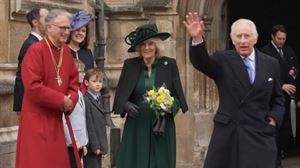 Charles III.a lehen aldiz agertu da jendaurrean minbizia duela iragarri zuenetik