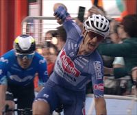 Quinten Hermansek irabazi du Itzuliaren 3. etapa; Roglicek eta Ayusok erorikoak izan dituzte