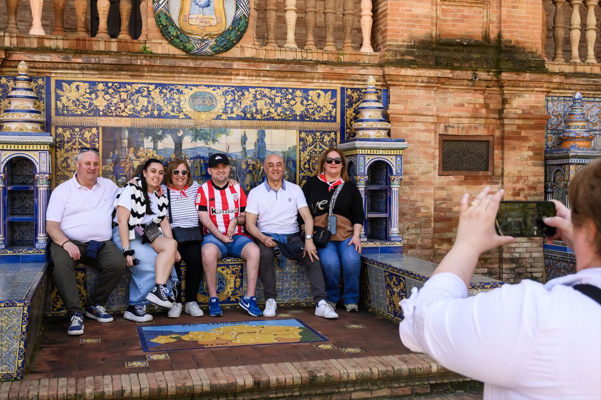 Seguidores del Athletic en Sevilla