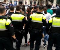Tensión entre la Policía Municipal de Bilbao y vendedores ambulantes