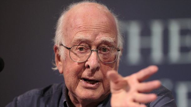 El profesor Peter Higgs, premio Nobel de física y descubridor del bosón de Higgs. Foto: EFE