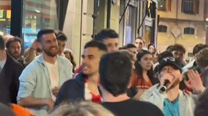 La Ertzaintza abre expediente a cuatro jugadores del Athletic por concentración no comunicada en vía pública