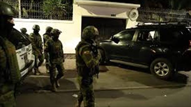 Asalto a la embajada de México en Quito que ha desencadenado una crisis diplomática
