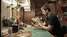 Conocemos el antiguo oficio del luthier