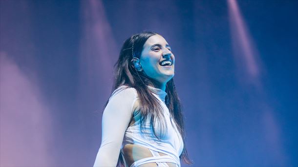 Izaro Andres musikaria.