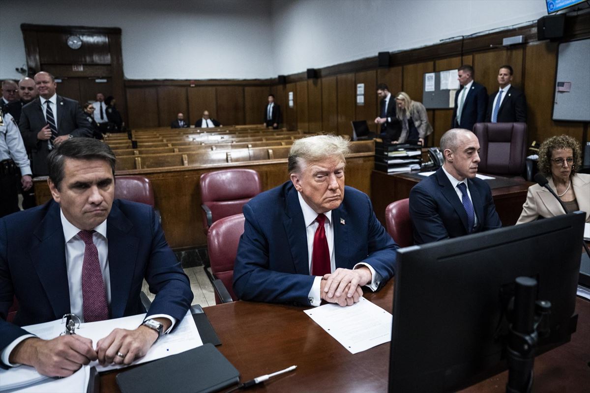 Donald Trump, en el banquillo de los acusados. Foto: EFE