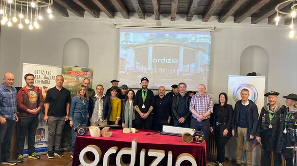 Un momento de los reconocimientos en el Ayuntamiento de Ordizia.