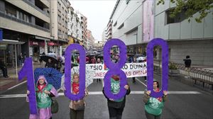 Cientos de personas se han manifestado en Vitoria-Gasteiz. Foto: EFE