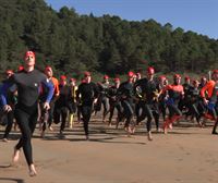 Cientos de aspirantes han realizado las pruebas para socorrista en las playas de Plentzia y Gorliz