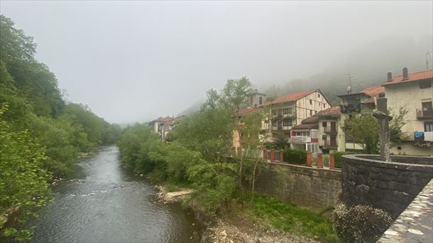 Lainoa Alegian, igande goizean. Argazkia: Jabier Landa.