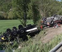 Fallece un camionero de 58 años tras colisionar dos vehículos en la PA-30, en Arre