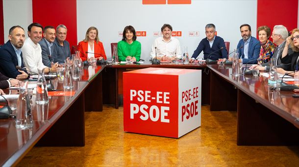 Dirección del PSE-EE, con Eneko Andueza en el centro. Foto: PSE-EE