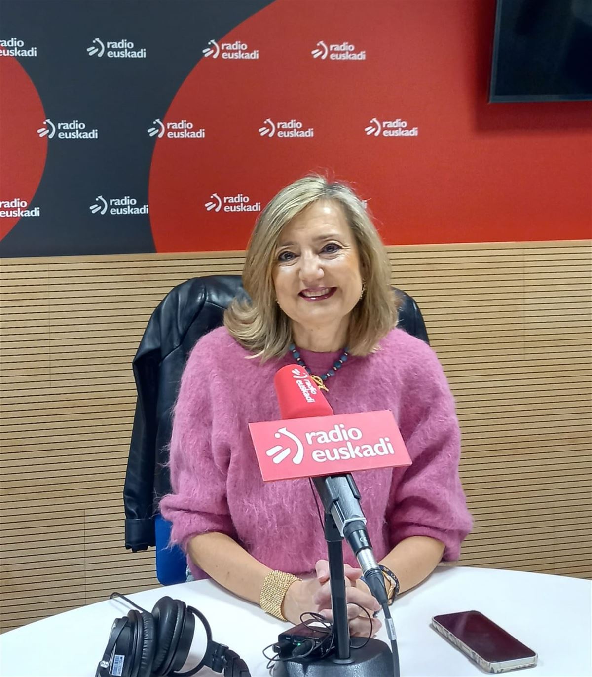 La presidenta de UPN, Cristina Ibarrola, en Radio Euskadi. Foto: EITB