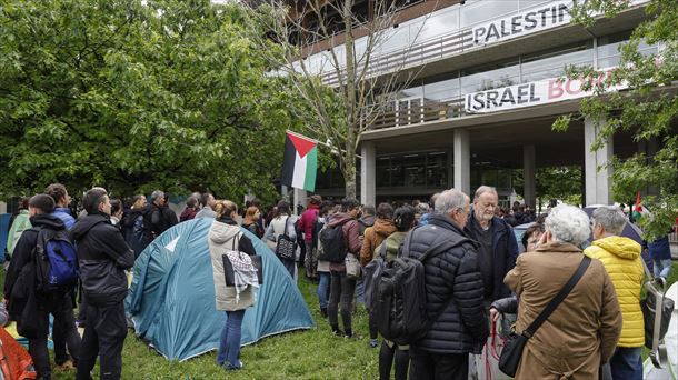 Acampada en Ibaeta (Gipuzkoa). Foto: EFE