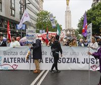 Colectivos sociales piden en Pamplona y Bilbao desarrollar una alternativa social justa