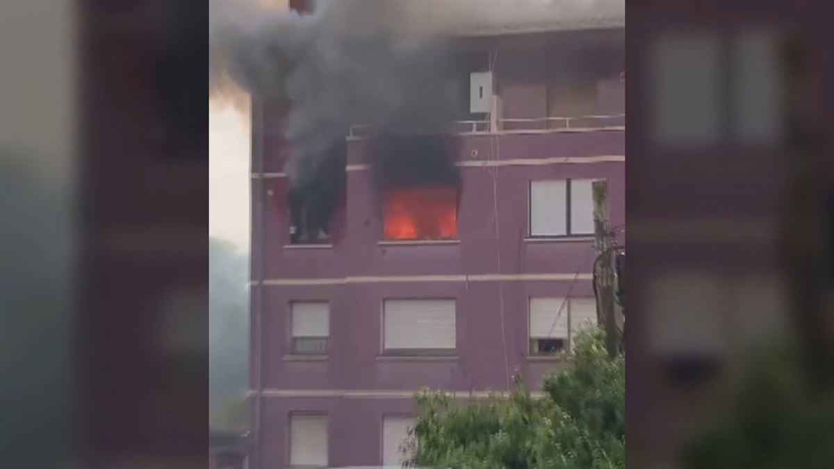 Incendio en Bermeo. Imagen obtenida de un vídeo de EITB Media.