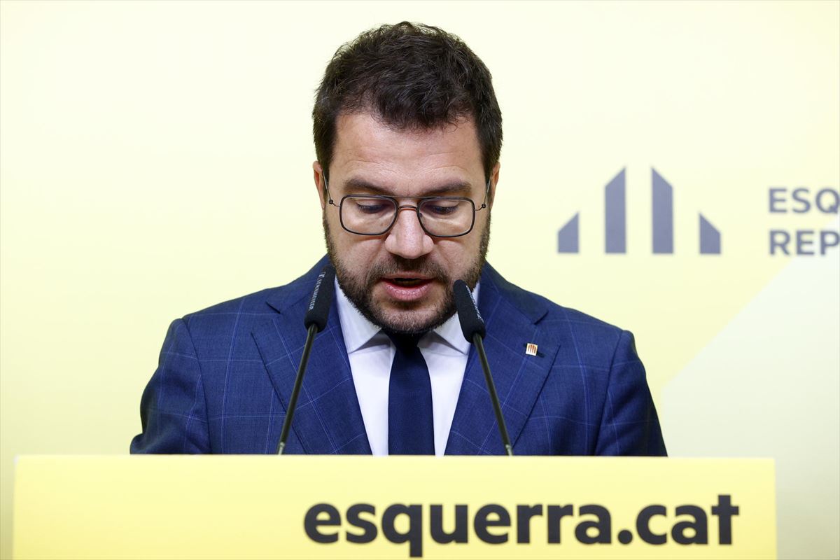 Pere Aragonès, ayer, anunciando que abandonará la primera línea política 