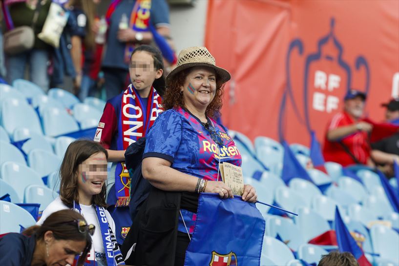 Ambiente previo al partido. Foto: EFE