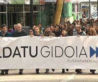 Una gran movilización pide al Gobierno Vasco priorizar el euskera en las políticas culturales y audiovisuales