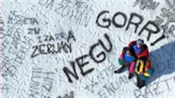 ''Negu Gorri'', el nuevo disco de J. Martina que ''parte de la miseria en la que vivimos y vive mucha gente''