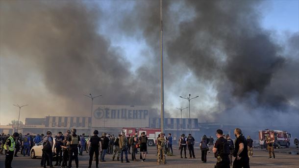 Ataque a un supermercado en Járkov