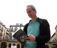 Unai Elorriaga publica la novela ''Francesco Pasqualeren bosgarren arima''