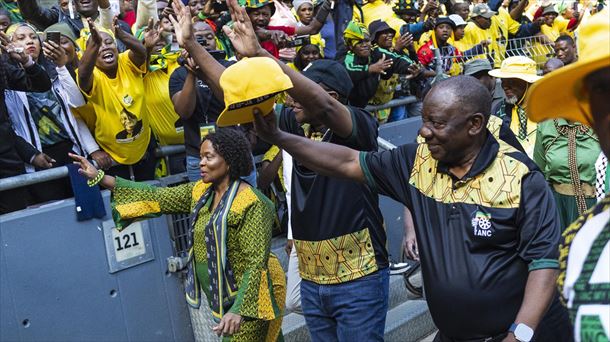 El presidente Cyril Ramaphosa, en el acto de cierre de campaña del CNA. Foto: EFE