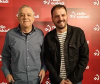 El músico Juan Carlos Pérez y el escritor Kirmen Uribe creadores de la ópera 'Saturraran'