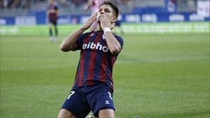 José Corpas, jugador del Eibar, celebra un gol
