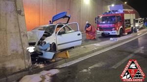El accidente se produjo en los túneles de la calle Zaramaga. Foto: Bomberos Vitoria