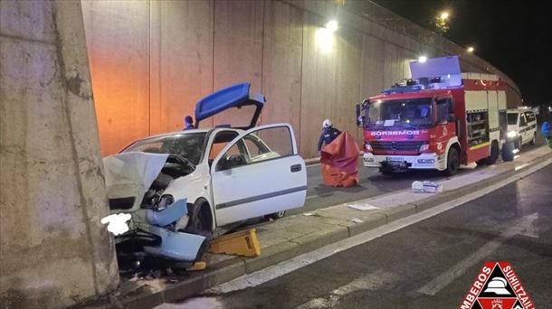 El accidente se produjo en los túneles de la calle Zaramaga. Foto: Bomberos Vitoria