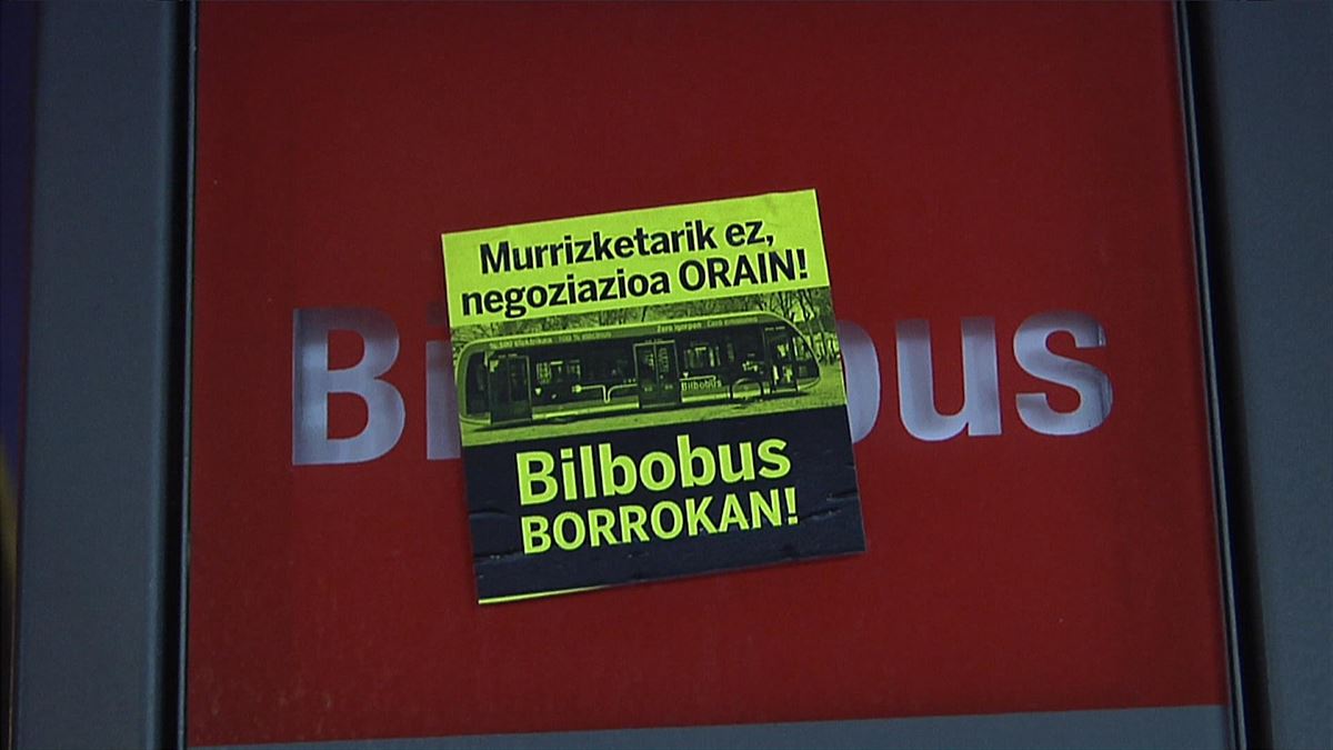 Bilbobuseko autobus bat. EITB Mediaren bideo batetik hartutako irudia
