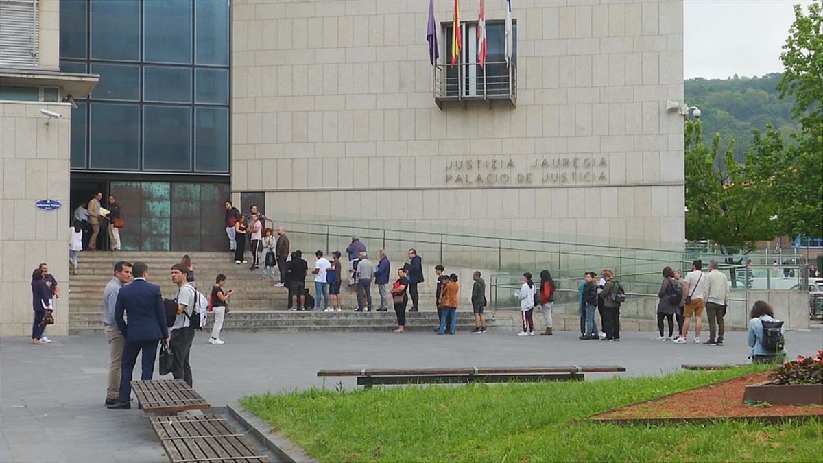 Exteriores del Palacio de Justicia de Donostia-San Sebastián. Imagen: EITB