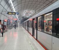 Una avería en Metro Bilbao genera demoras leves y afecta a multitud de estudiantes en la EAU