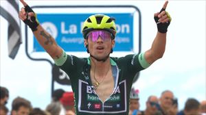 Seigarren etapako erasoaldiak, azken kilometroa, helmugaratzea eta Roglicen garaipena