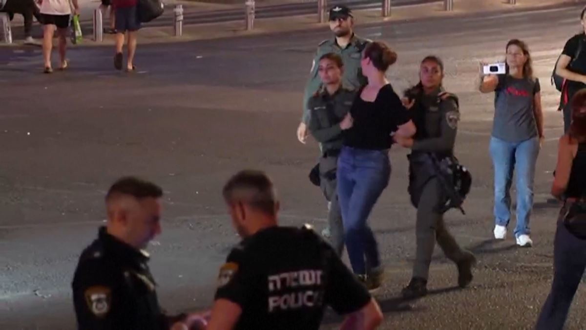 Israelgo Poliziak 30 pertsona baino gehiago atxilotu ditu Tel Aviven. Argazkia: Agentziak.