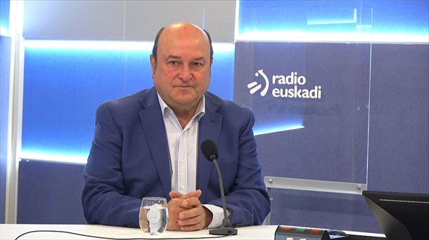 El presidente del EBB del PNV, Andoni Ortuzar, en Radio Euskadi