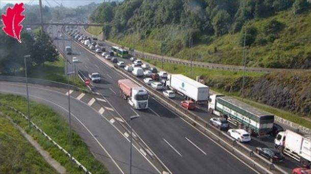 Las retenciones afectan al sentido San Sebastián. 