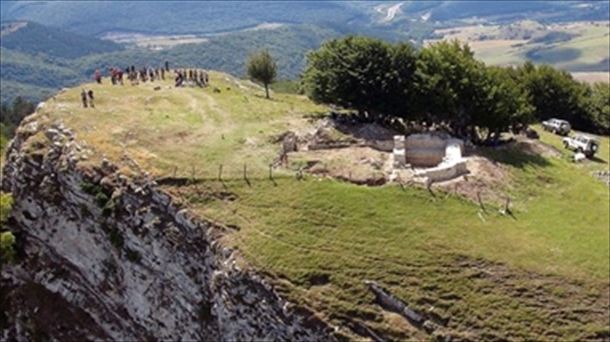 Doneztebe monasterioaren arrastoak, Arriaundin. Argazkia: Aranzadi