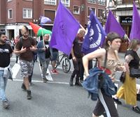 Cientos de personas se movilizan en la Margen Izquierda ''contra la precariedad y el excesivo gasto militar''