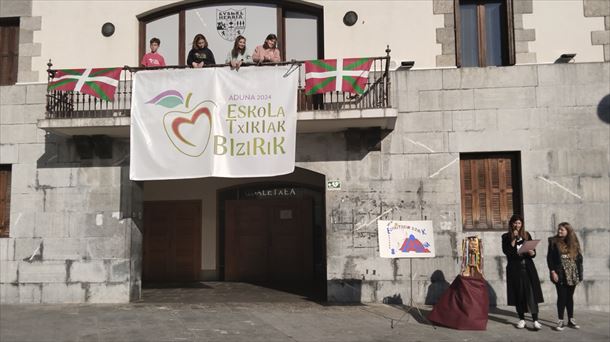 Acto de presentación de la fiesta de las Eskola Txikiak. Foto: EHIGE