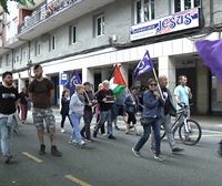 Ehunka lagunek protesta egin dute Ezkerraldean ''prekarietatearen eta gehiegizko gastu militarraren kontra''