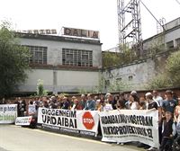 Concentración contra el derribo de la antigua fábrica Dalia, previsto en los planes del Guggenheim Urdaibai