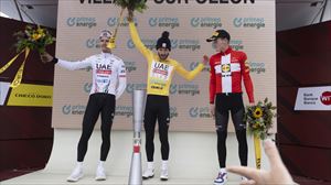 Joao Almeida gana la última crono y Adam Yates la general de la Vuelta a Suiza