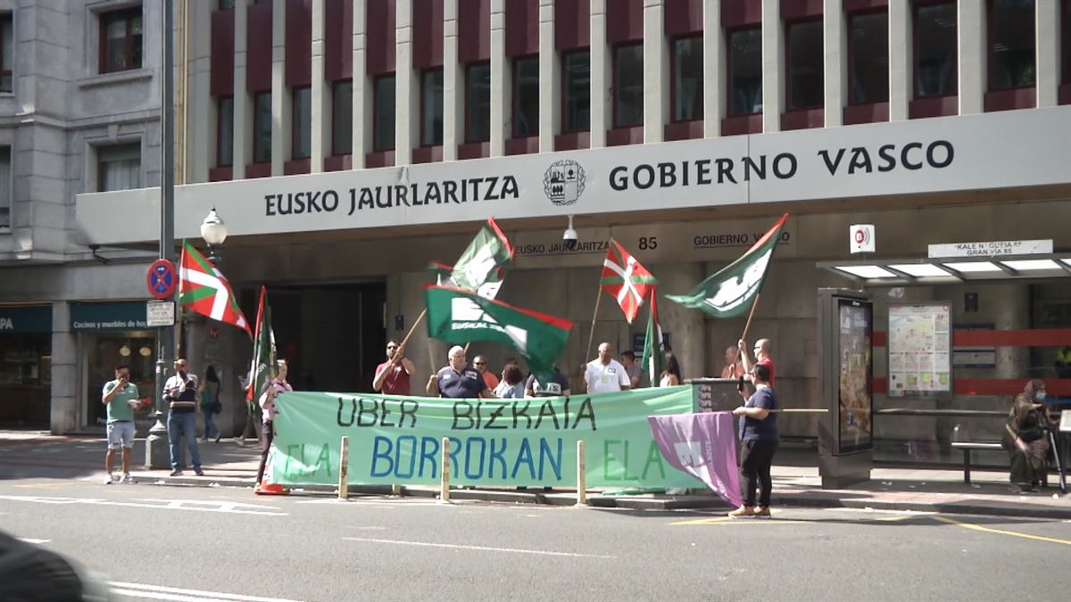 Protesta de los trabajadores. Imagen obtenida de un vídeo de EITB Media.