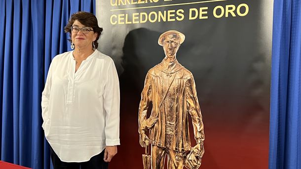 La filóloga y colaboradora de Radio Vitoria, Elena Martínez de Madina Salazar, elegida Celedón de oro 2023